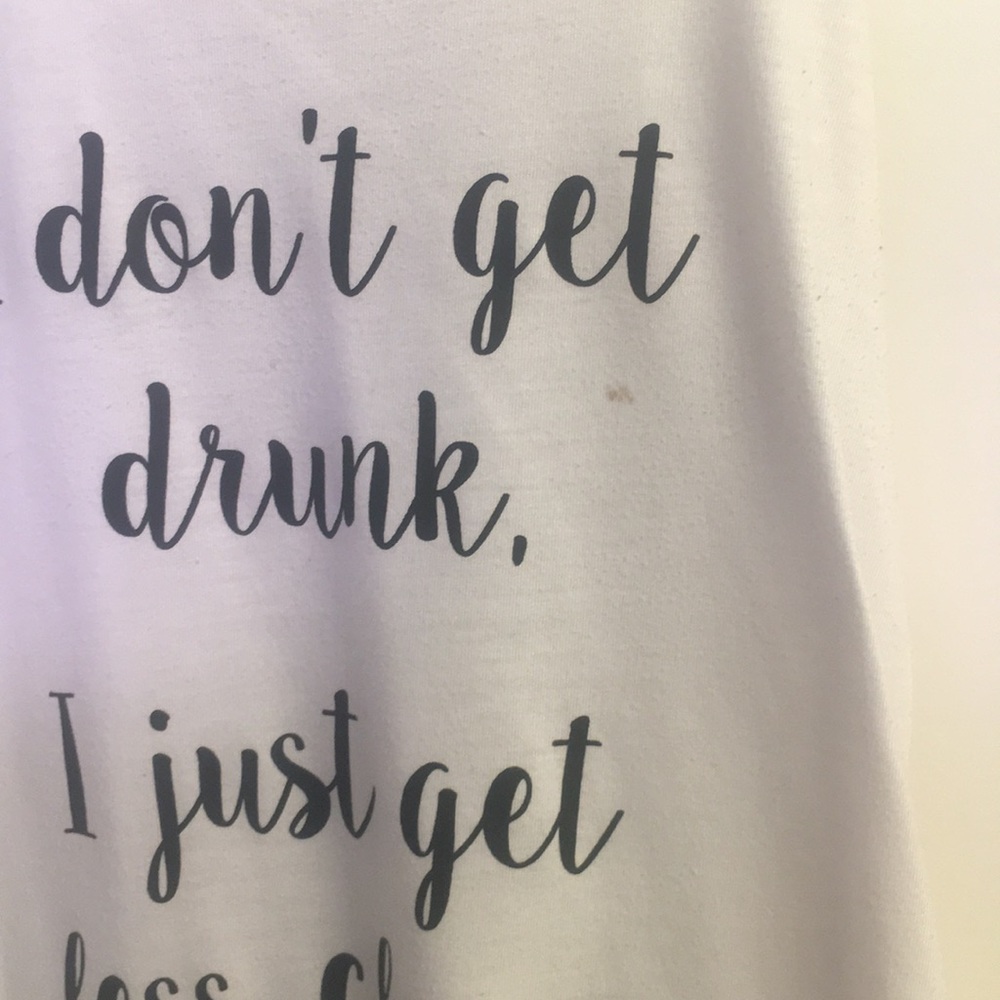 ❤️ Tank Top ❤️ - Picture 3 of 3